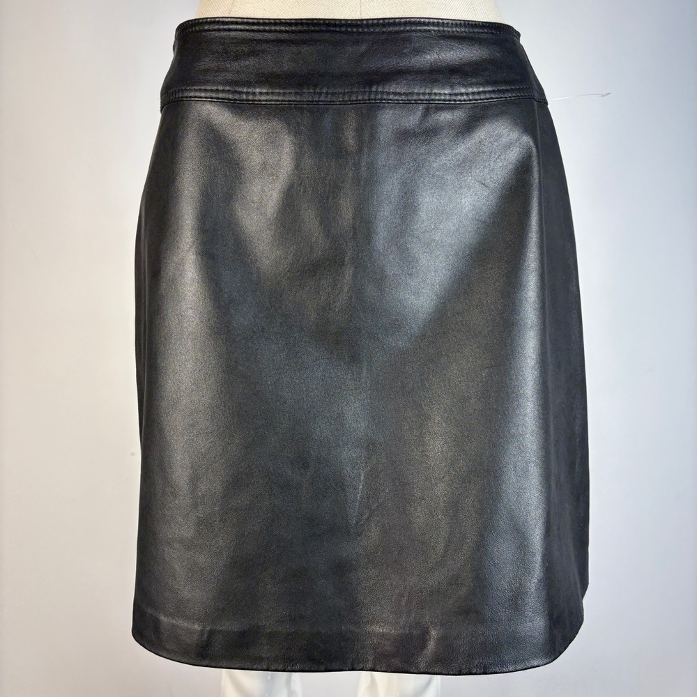 Danier Black Leather A-Line Mini Skirt Quiet Luxury Old Money Aesthetic 8